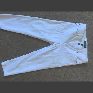 White Ralph Lauren white Capris flattering fit 4petite